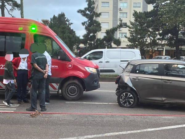 Choque entre dos cam...