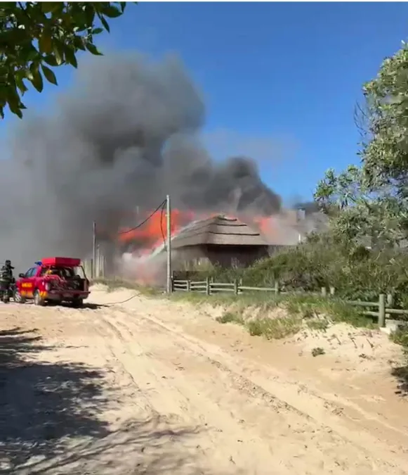 Incendio en José Ign...