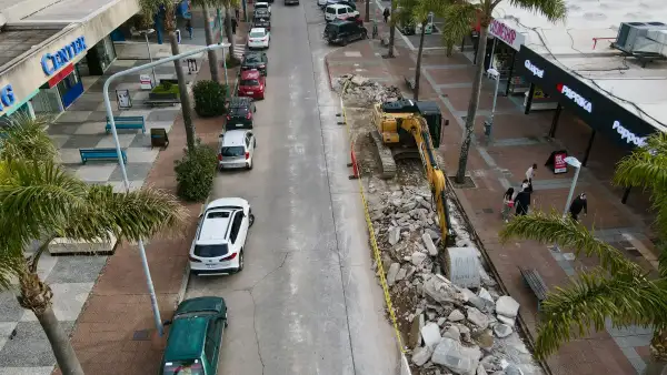 Comenzaron las obras para ensanchar la avenida Gorlero y recuperar espacios de estacionamiento