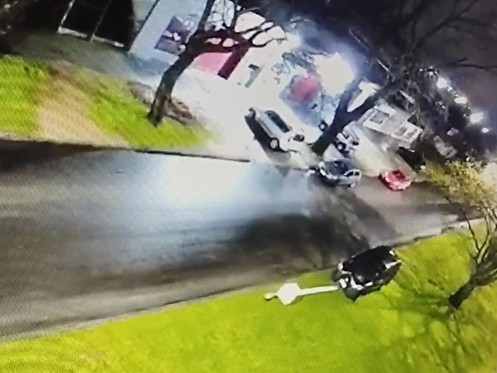 Conductor alcoholizado chocó y derribó un radar de velocidad