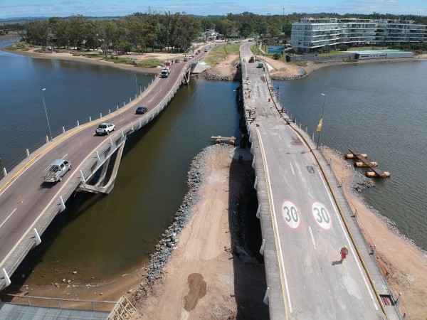 Puente 2 de La Barra quedará habilitado a mediados de diciembre y el nuevo sobre Paso del Guerrero estará listo en 2024