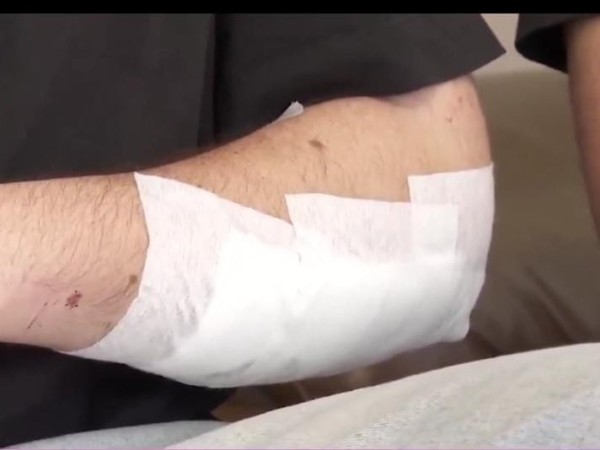 Tres jóvenes de Mald...