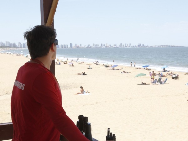 Intendencia de Maldonado abre llamado laboral para guardavidas en temporada de verano