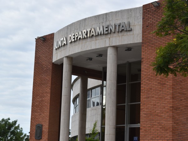 Junta Departamental votó por unanimidad la entrega en comodato de dos predios para la construcción de liceos