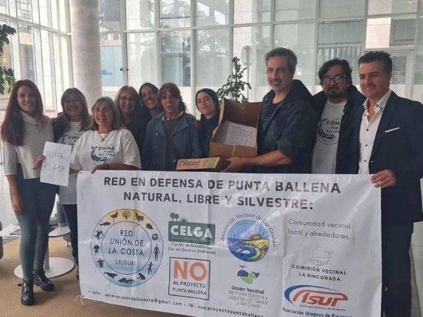 Entregaron en Presidencia más de 10.000 firmas para declarar a Punta Ballena Área Natural Protegida