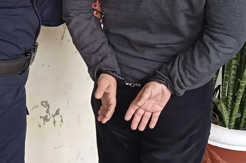 Detuvieron a una muj...
