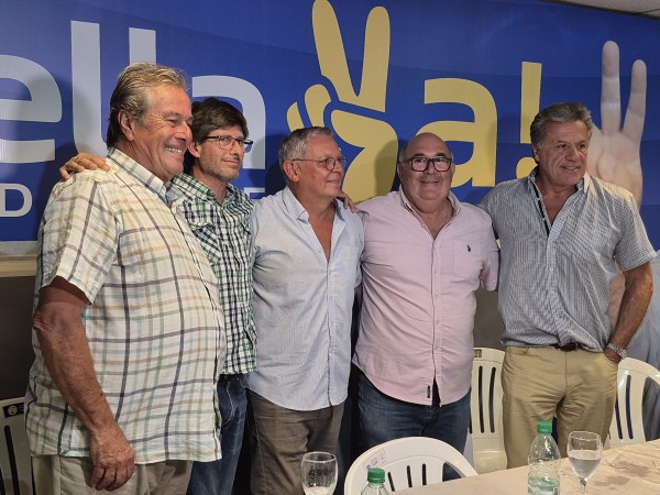 En clave de coalición: Abella reforzó su candidatura con apoyos de Carlos Flores, Fernando Alvez y Andrés Carrasco