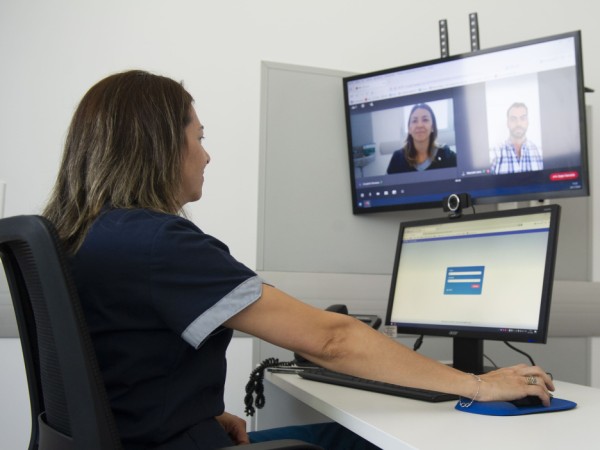 Consultas sin viajar...