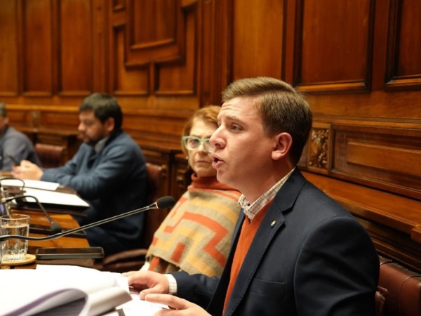 Parlamento aprobó esta madrugada proyecto de financiamiento de la Caja de Profesionales
