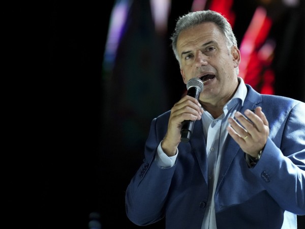 Balotaje 2024: primeras proyecciones de las consultoras proclaman a Yamandú Orsi como nuevo presidente de la República