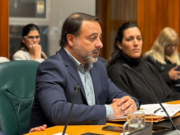 Edil del FA pide exp...