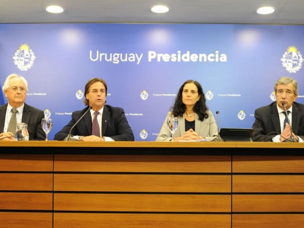 Lacalle Pou llamó a no votar plebiscito porque compromete jubilaciones de jóvenes y atenta contra confianza en Uruguay