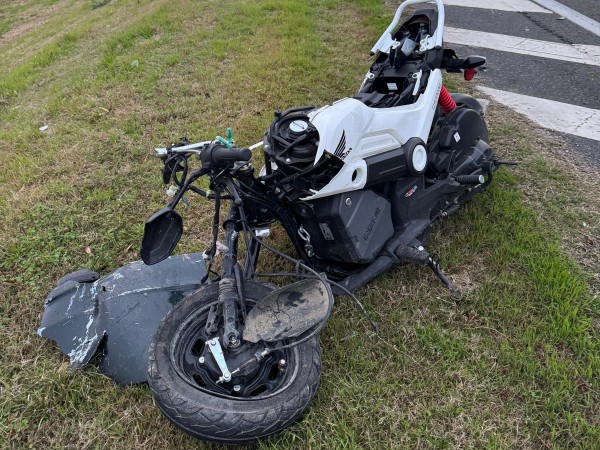Una motociclista falleció tras ser embestida por un auto en Montevideo