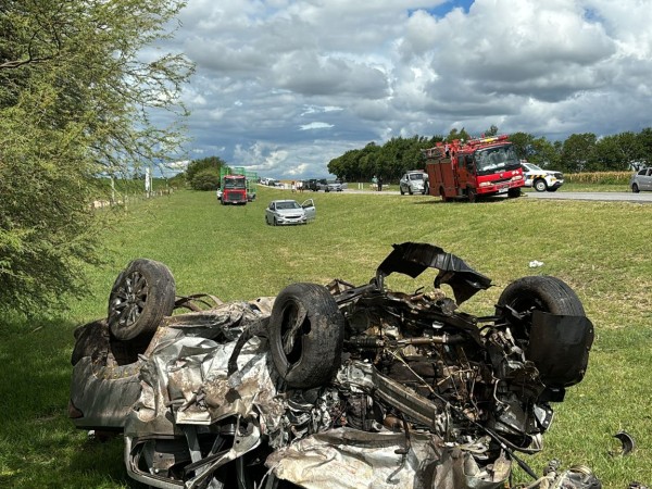 Cuatro fallecidos y dos heridos graves en colisión frontal en proximidades de Young