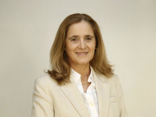 Mónica Facio asume c...