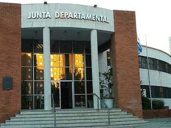 Fiscal solicitó a la justicia audiencia para formalizar la investigación sobre tres expresidentes de la junta departamental de Maldonado
