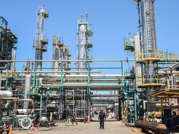 Refinería de la Teja paró por falta de crudo tras rotura en la boya de José Ignacio