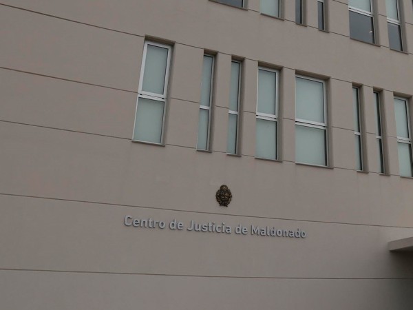 Ministerio del Interior deberá indemnizar a una funcionaria policial por acoso sexual cometido por un exalto jerarca de Maldonado