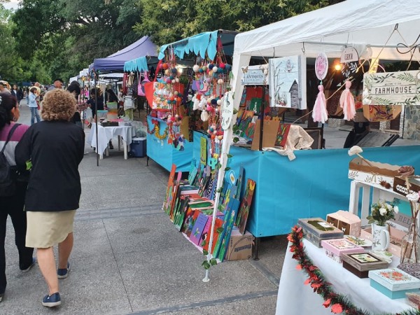 Paseo de emprendedores con “estilo europeo” en plaza México