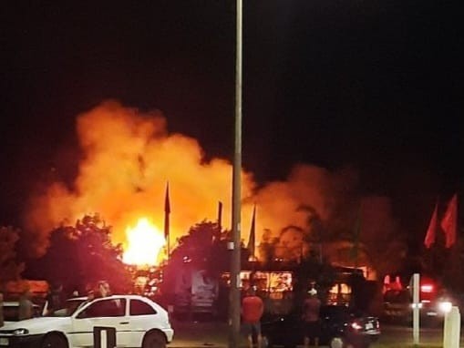 Incendio en comercio de Solanas