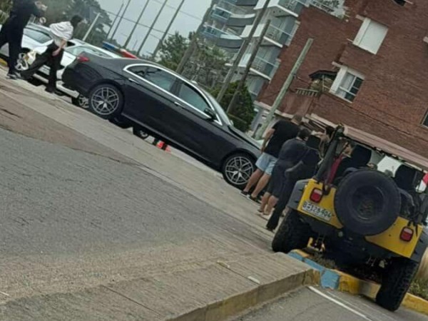 Choque entre un auto...