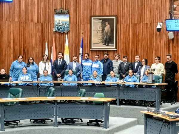 Futbolistas de Maldonado homenajeadas en la Junta Departamental por triunfo internacional histórico