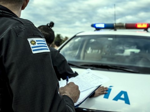 A punta de revólver rapiñaron a una familia en Pan de Azúcar
