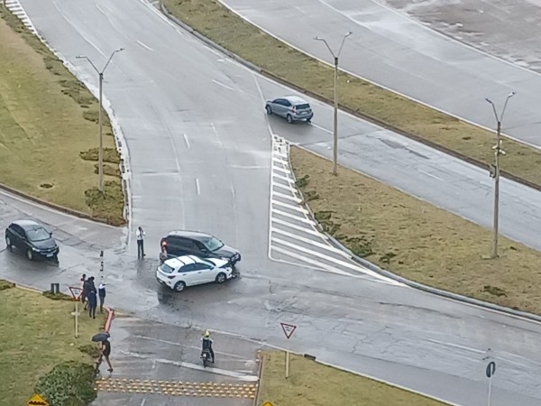 Dos vehículos colisionaron en Punta del Este
