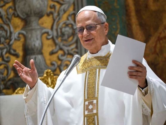 El papa León XIV vis...