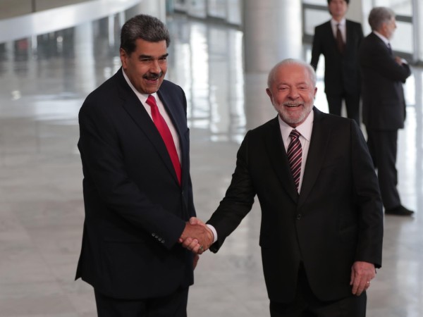 Brasil mantendrá custodia de la embajada Argentina en Caracas tras revocación del régimen venezolano
