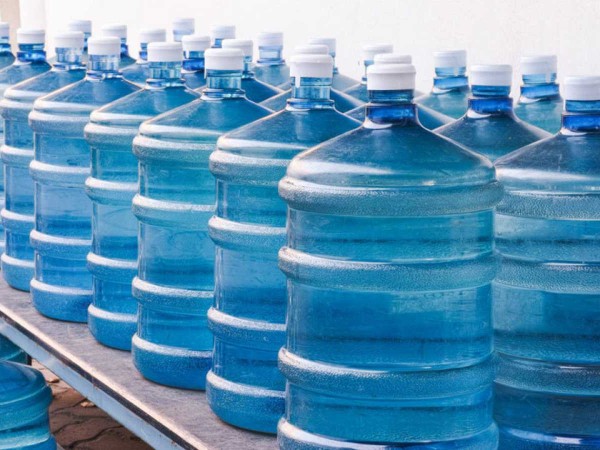 Denuncian aumentos desmedidos en el precio del agua embotellada y en bidones