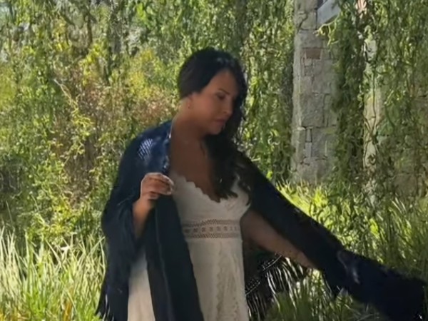 Karla Sofía Gascón apuntó contra sus detractores desde José Ignacio: “Pobres haters”