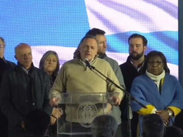 Álvaro Delgado es el nuevo presidente del Directorio del Partido Nacional entre aplausos y abucheos