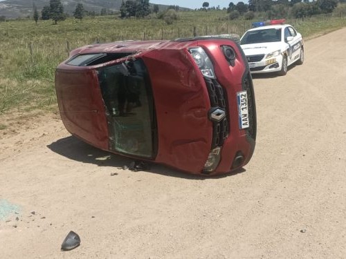 siniestro, transito, Piriápolis, volcó auto,