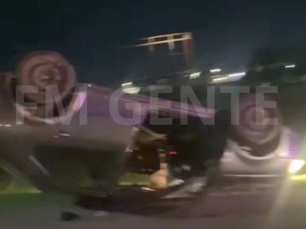 Un automóvil volcó en Ruta Perimetral
