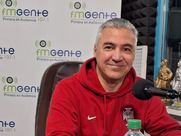 “Para competir contra la raza negra en los deportes de tiempo y marca, necesitás nacer de nuevo”, aseguró entrenador Andrés Barrios