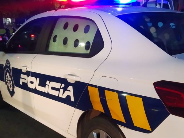 Ladrón entró a una casa a robar pero los vecinos lo vieron y avisaron a la policía; fue detenido
