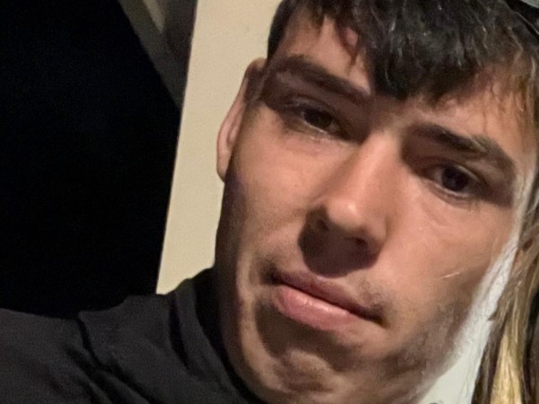 Buscan a un joven de...