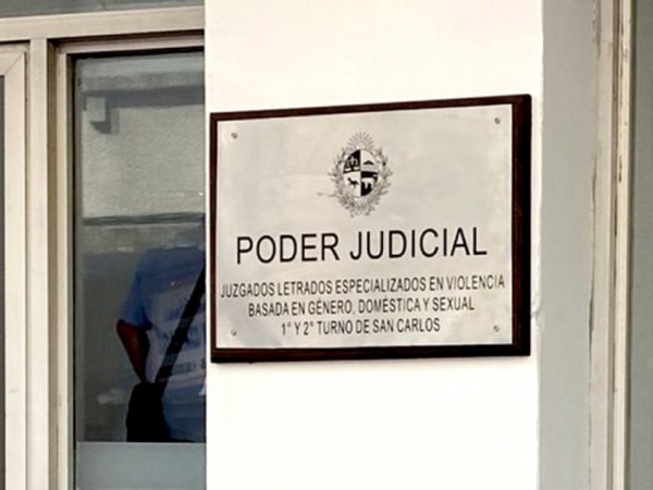 Exdocente de informá...