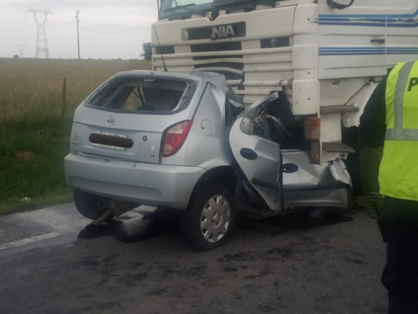 tragico, auto, camion, fallecidos, muertos,