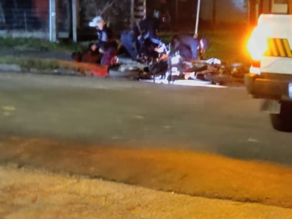 En el medio de operativos policiales en Maldonado Nuevo, un joven resultó lesionado en un siniestro de tránsito