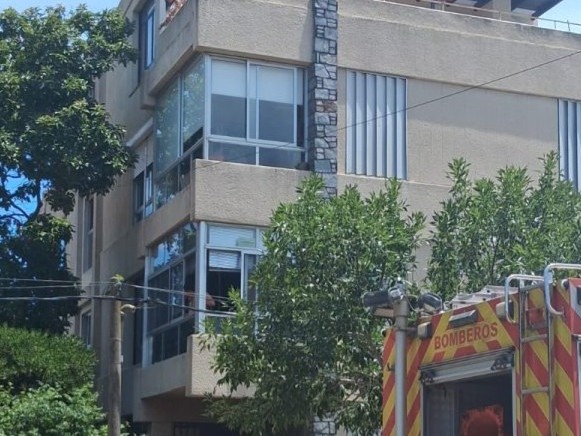 Incendio en edificio...