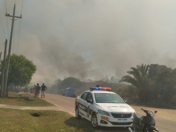 Se reavivó el incend...