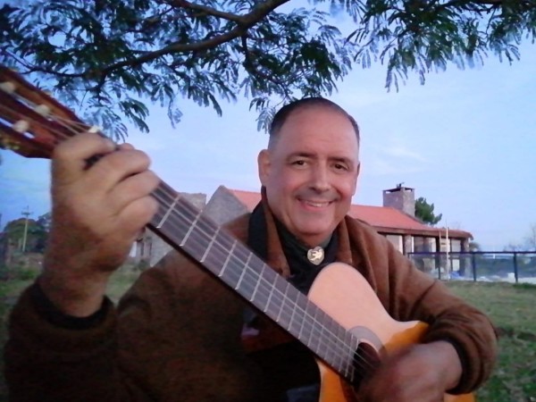 Falleció el folclorista Carlos Paravís