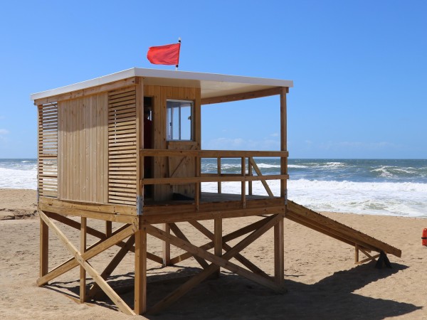 Un empresario argentino murió tras ser arrastrado por la corriente en playa brava