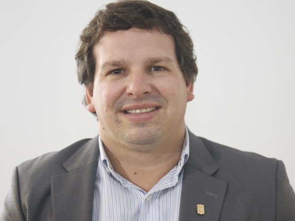 José Martín Hualde e...