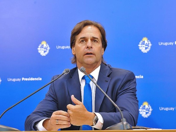 lacalle Pou, milei, felicitaciones, mensaje,