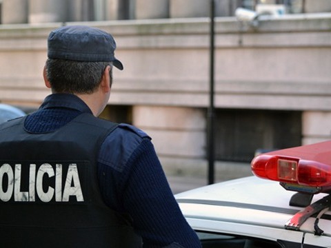 La policía recuperó un auto robado en el centro de Maldonado y atrapó al ladrón pero no irá preso