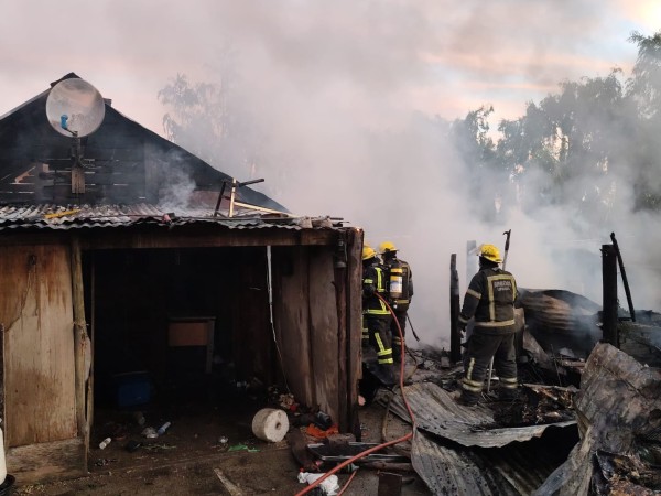Una casa y un taller...