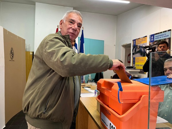 Votó el candidato Antonini: “Votando con razón y corazón, con mucha expectativa”